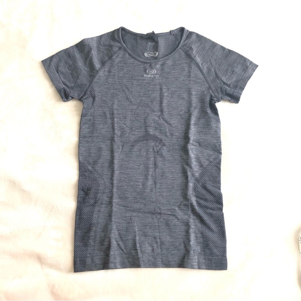 3/$30 Decathlon Kalenji Muscle Activewear T Shirt Grey